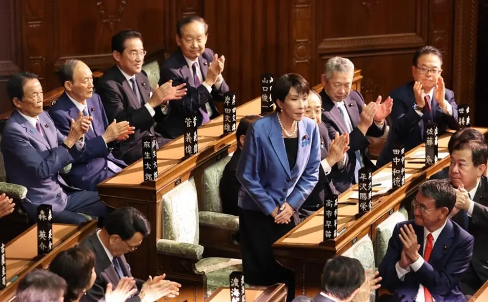 高市内閣の支持率64％